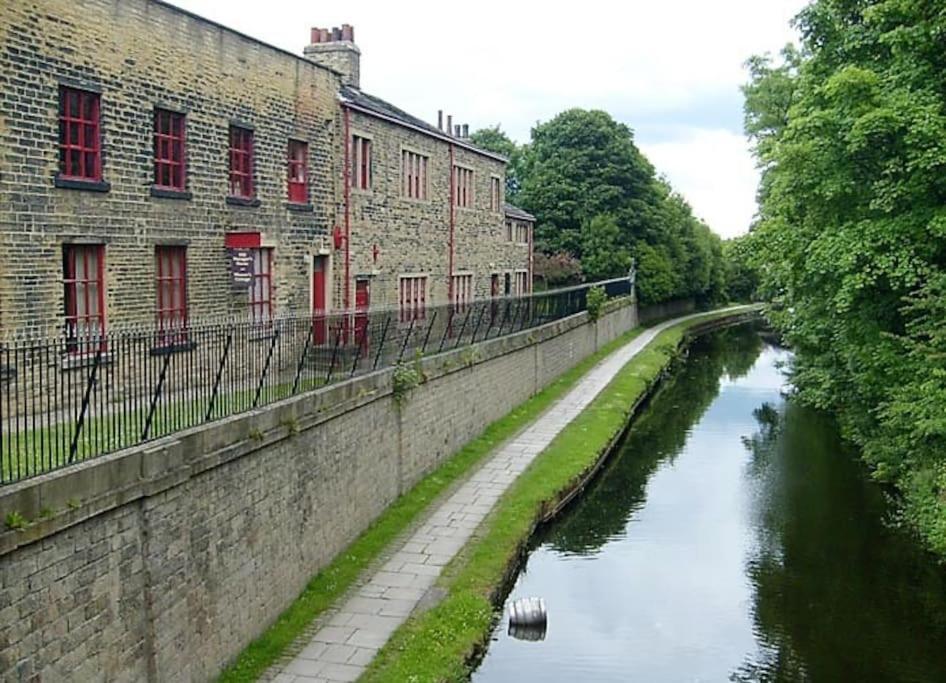 *F4Gh For Your Most Relaxed & Cosy Stay + Free Parking + Free Fast Wifi * Leeds  Extérieur photo